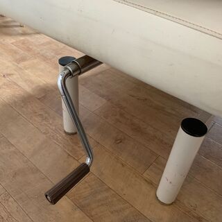 有孔・手動昇降・マッサージベッド