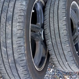 新しくタイヤを交換したのでおゆずりします欲しい方がいれば