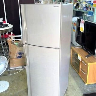 【ネット決済】冷蔵庫　SHARP SJ-23W-N 2013年製...