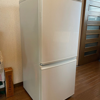 SHARP 冷蔵庫 137L 2016年製
