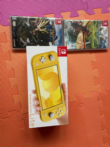 Switch Light モンスターハンター 現金受け渡し可 11400円