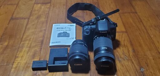 Canon　EOS KISS X8i ダブルズームレンズキット　中古