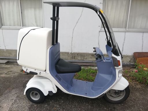 ホンダのジャイロキャノピー綺麗な車体でノーマルです。