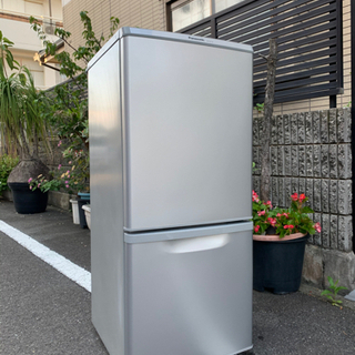 〔配送無料〕Panasonic 138L 冷蔵庫 頑丈ガラス棚 NR-B143W 配送無料〕Panasonic 138L 冷蔵庫 頑丈ガラス棚 NR-B143W