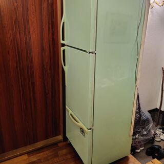 日立　冷凍冷蔵庫　253リッター　よく冷えます。