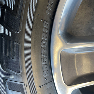 新車外しjeep18インチ純正ホイール255/70R18 タイヤ5本セット