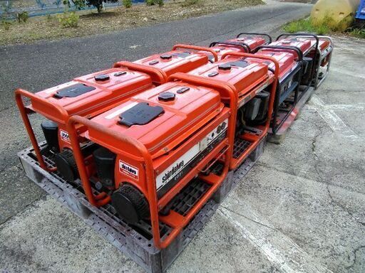 発電機　実働！！　2台以上ご購入の方は1台あたり23000円！！　新ダイワEGR 21、新ダイワEG21、マキタG2000A