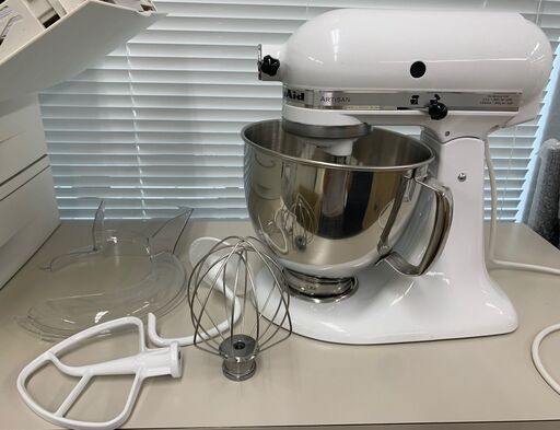 KITCHEN AID ミキサー　KSM150WH 　早い者勝ち！