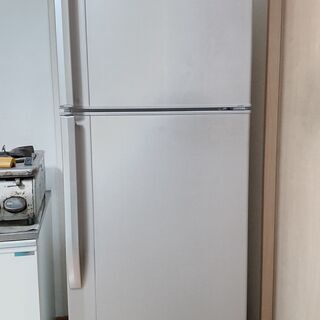 シャープ　２ドア冷凍冷蔵庫　とても綺麗です