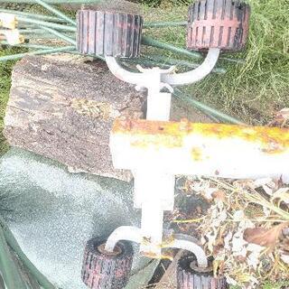 トレーラーのローラー