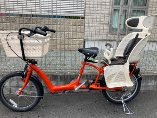 生活支援⚠️値下げ(美品)ブリヂストン三人乗りママチャリ（チャイルド前後付き、籠も付き)