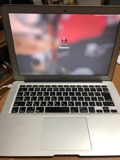 ☆MacBook Air（マックブックエアー）13in 1.3 GHz Intel Core i5☆SSDで安心長持ち！ACアダプタ二個付属