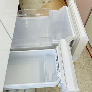 🧁SHARP(シャープ) メガフリーザー 冷蔵庫 551L 🍧定価￥199,800 🍧ピュアホワイト🧁 - 家電