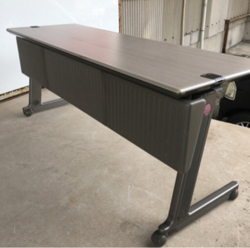 ②オカムラ　折り畳み会議用テーブル　ミーティングテーブル　スタックテーブル
