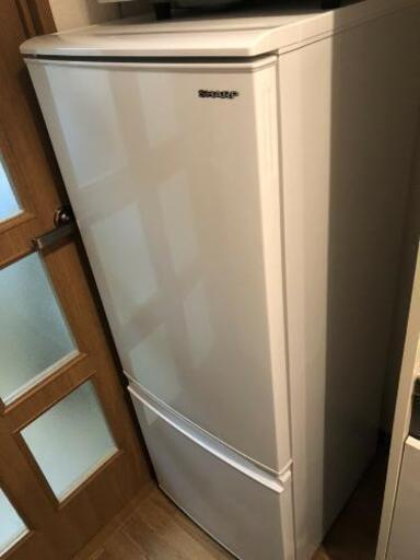 レビュー高評価のおせち贈り物 冷蔵庫(2018年製) 一人暮らし向け SHARP 冷蔵庫