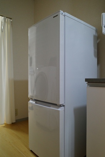 シャープ冷蔵庫　型番sj-d18g-w　2020年式　半年程度の使用