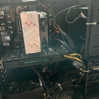 中古良品4年間使用】ゲーミングパソコンを売ります。