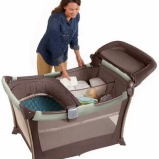 【Graco グレコ】ベビーベッド　ポータブルナッパー＆バシネット付プレイヤード Amazon.co.jp: Graco グレコ ポータブルナッパー＆バシネット