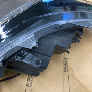 カローラツーリング　右LEDヘッドライト　美品