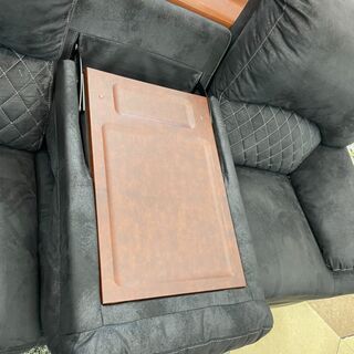 🖤おすすめ！！lurkey(ラルーキー) 電動リクライニングソファ 定価￥150,00 テーブル付き🖤