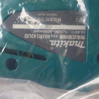 マキタ 電動草刈り機ジャンク品 バッテリー3個つき