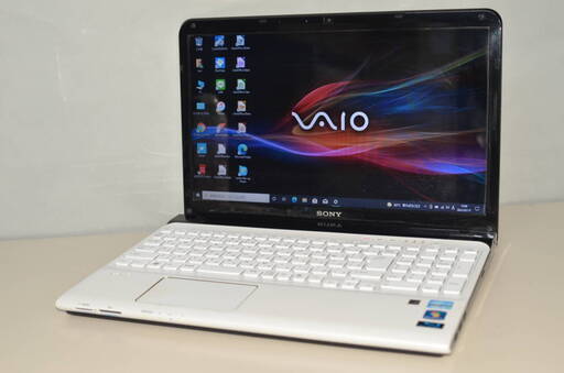 最新Windows10+office 新品爆速SSD256GB SONY SVE15115FJW 高性能CORE i3-2370M/4GB/15.5インチ/ブルーレイ/USB3.0/Webカメラ/便利なソフト
