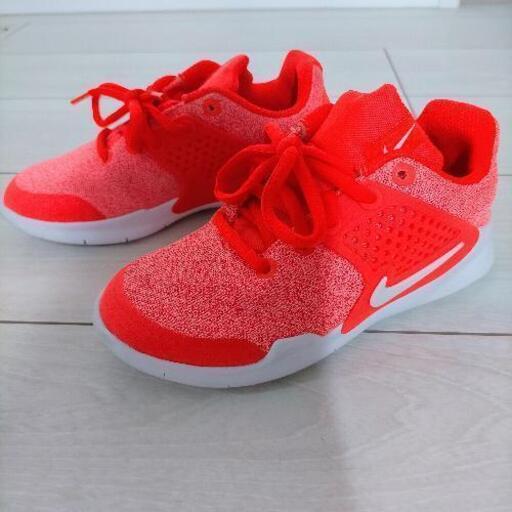 Nike ナイキ スニーカー キッズジュニアarrows Ps Sys 今井の子供用品の中古あげます 譲ります ジモティーで不用品の処分