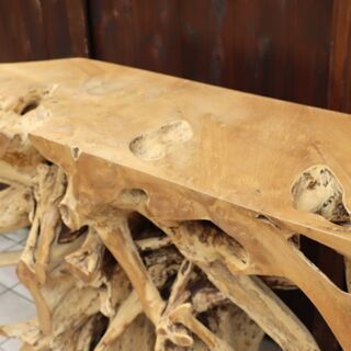 ASPLUND(アスプルンド)で取り扱われるブランドdareelsのTOOR CONSOLE TABLE 130。チーク材の木の根をそのまま活かしたコンソールテーブル♪カフェなど店舗のアクセントにも！BH429