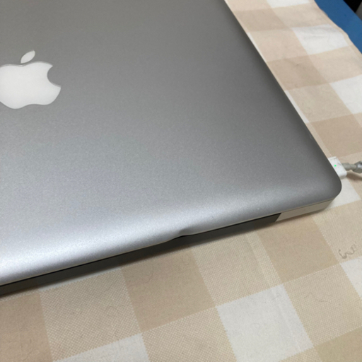 APPLE MacBook MACBOOK MB467J/A 箱あり