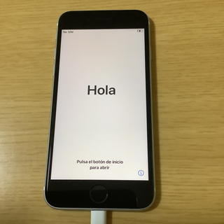 未使用品　iphone se 第二世代　ホワイト64GM simフリー