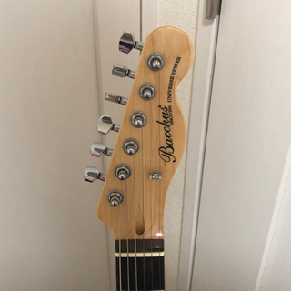 バッカス　Bacchus エレキギター　スタンド、ストラップ、ケース付き　ホワイト　ベージュ　ユニバースシリーズ　テレキャス　テレキャスタータイプ バッカス Bacchus エレキギター スタンド、ストラップ、ケース付き