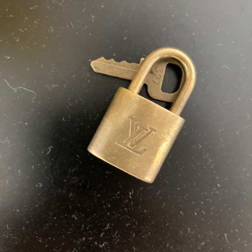 louis vuitton ヴィンテージ南京錠