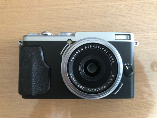 フジフィルム　X70 美品