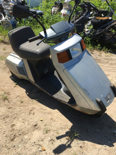 ホンダ　ストリーム　ベース車