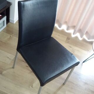 【ネット決済】黒い椅子 ニトリ