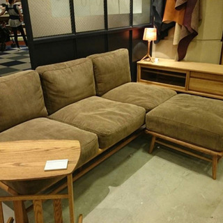 モモナチュラル　ソファ