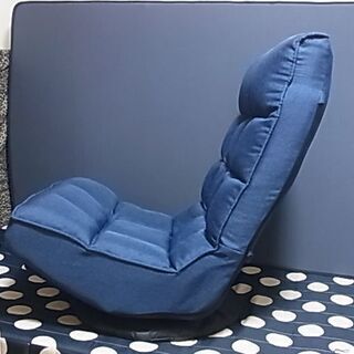 紺色の帆布生地の回転座椅子