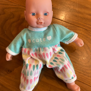 海外　ベビー　赤ちゃん人形　