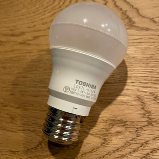 東芝LED電球 E26口金 電球色 810ml 