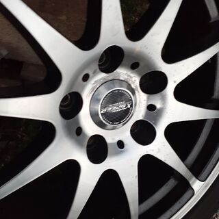 アルミホイールタイヤ４本セット中古　17インチ　5穴　オフセット＋53通し　pcd114.3　