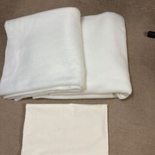 白い布３種 (座布団、クッションの中身などに最適な分厚いもの）