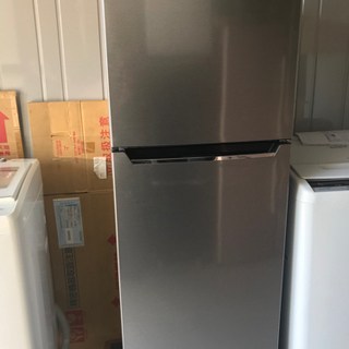 送料設置無料‼️ 2668番 Hisense✨冷凍冷蔵庫✨HR-B2302