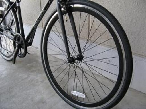 （新品）街乗り用クロスバイク（シマノ製６段変速・丸石サイクル製・７００C） 新品）街乗り用クロスバイク（シマノ製6段変速・丸石サイクル製