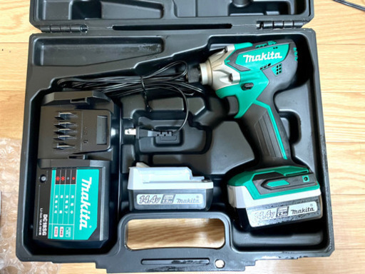 (決まりました)makita 充電式インパクトドライバMTD００１D(おまけ付き)