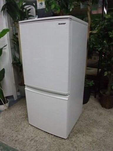 シャープ 2ドア冷蔵庫 137L 付け替えどっちもドア SJ-D14Ｆ-W ホワイト 2020年製 SHARP 冷蔵庫 中古家電 店頭引取歓迎 ■R3993)