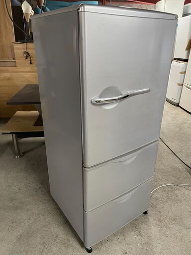 【清掃済み】AQUA 3ドア冷蔵庫 AQR-261A(S) 2012年製 大容量 255L 通電確認済み 引取歓迎 配送OK