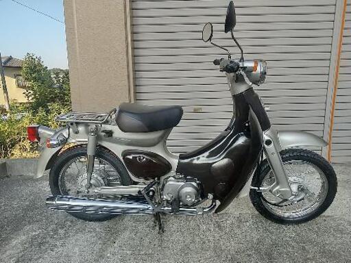 低走行たったの2579km バイク屋さんにて整備点検済み　バッテリー、オイル、タイヤ前後新品　ホンダ　リトルカブ　人気のキャブ車