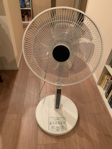 【シーズンオフにつき値引】美品 日立 扇風機 リモコン付 風量4段階 8枚羽根 HEF-130