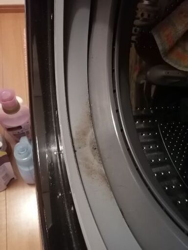 2012年洗濯機です。