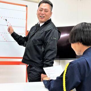 安定した月給✨平均年齢33歳😊博多南駅周辺で車・歩行者の誘導👮‍ - その他